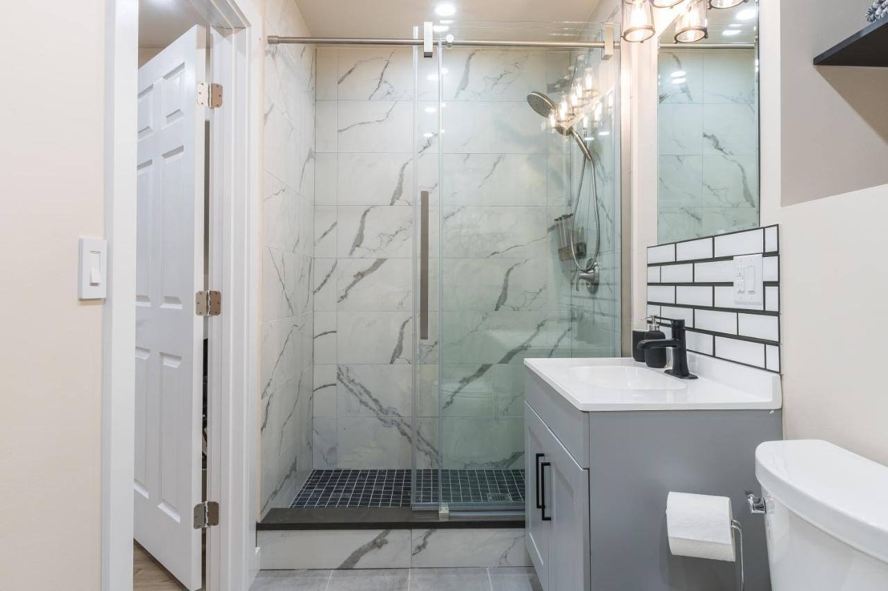 Beautiful Place With A Great Location, Free Parking, Wifi & Large Tv. Federal Way Extérieur photo